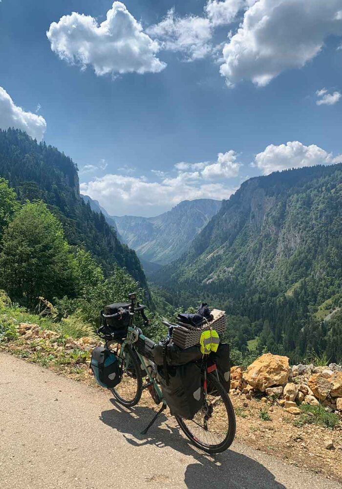 viajar en bicicleta por montenegro