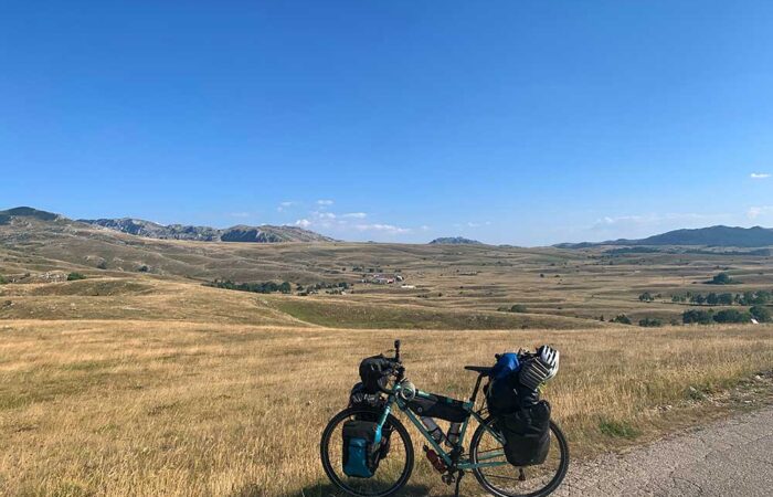 viajar en bicicleta por montenegro